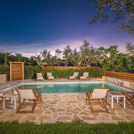 فيلة Joya Luxury *